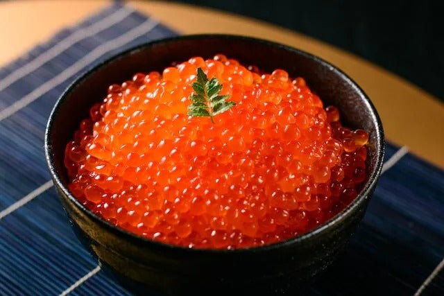 Satisfying set of 6 popular seafood products (salmon roe, scallops, snow crab, thickly sliced sockeye salmon, striped atka mackerel, mentaiko)