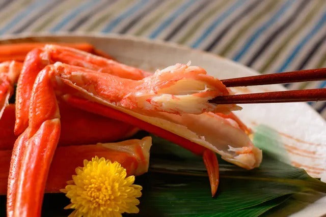 Satisfying set of 6 popular seafood products (salmon roe, scallops, snow crab, thickly sliced sockeye salmon, striped atka mackerel, mentaiko)